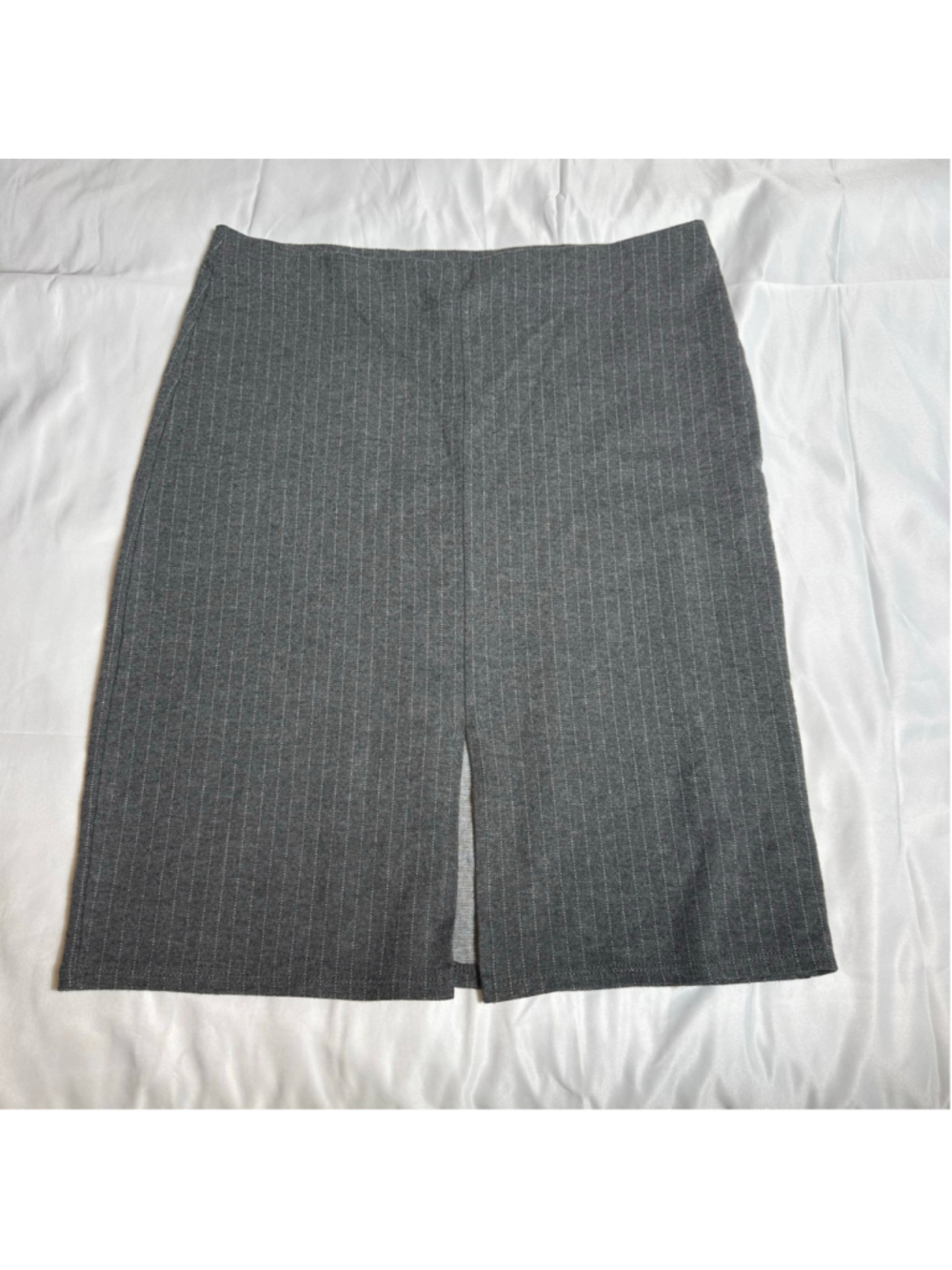 Women's H&M Pencil Skirt Size L Grey Pinstripe